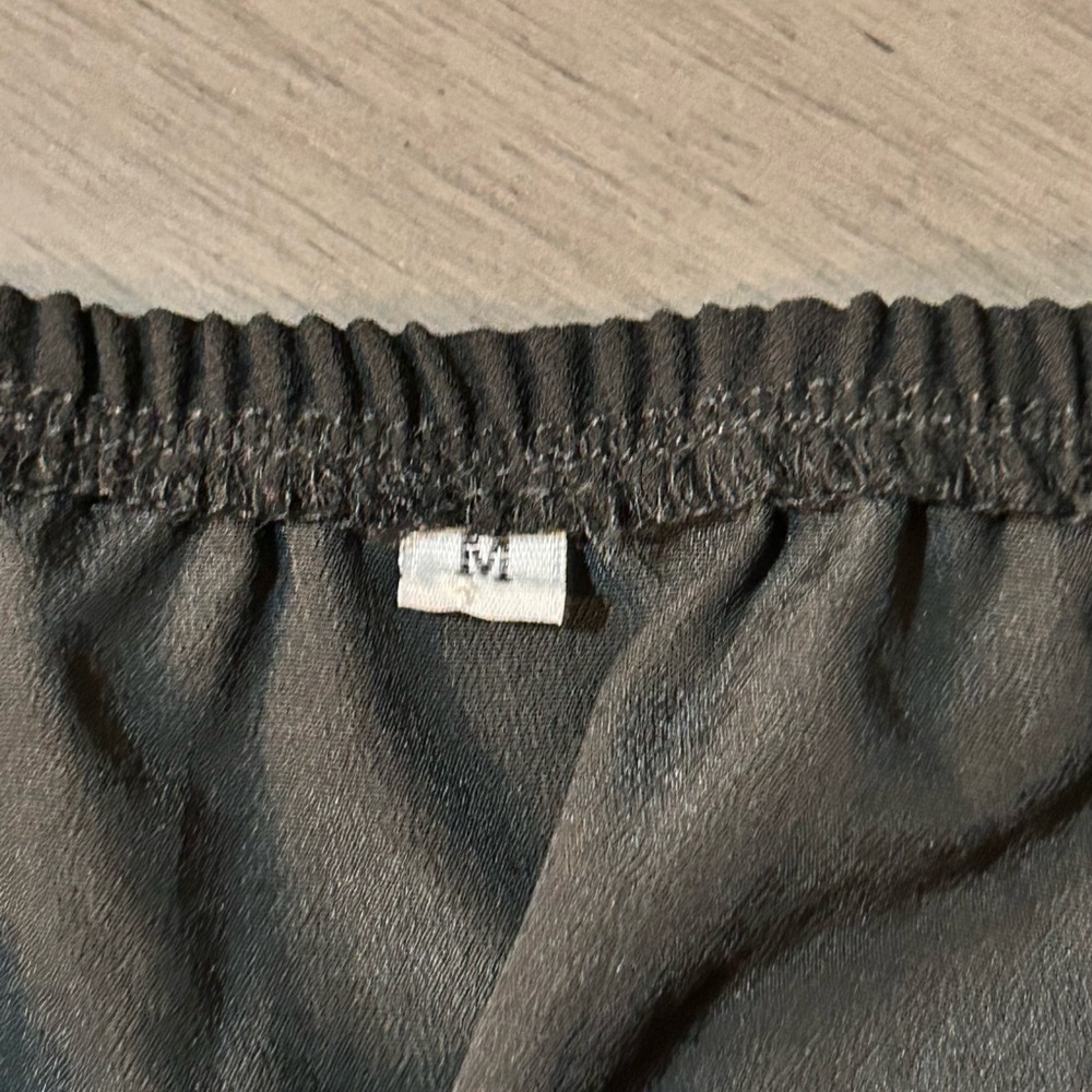 Elegant Black Halter Maxi Dress 👗🥰 - Picture 4 of 8